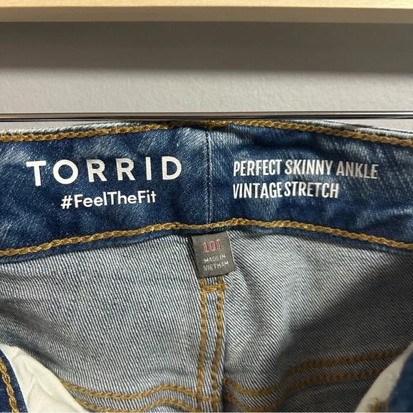 Torrid - Perfect Skinny Ankle Jeans - Picture 5 of 7